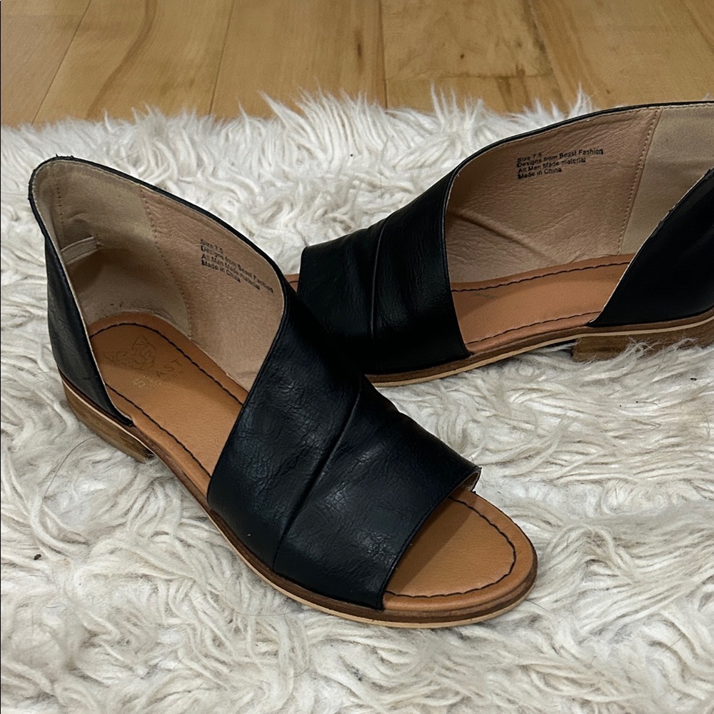 BEAST FASHION Black Mules
